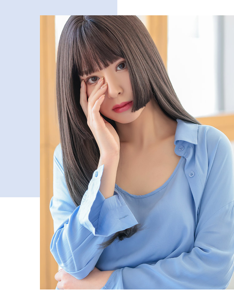 グレイスフルロング ダークアッシュxシルバーグレージュ 着用イメージ画像